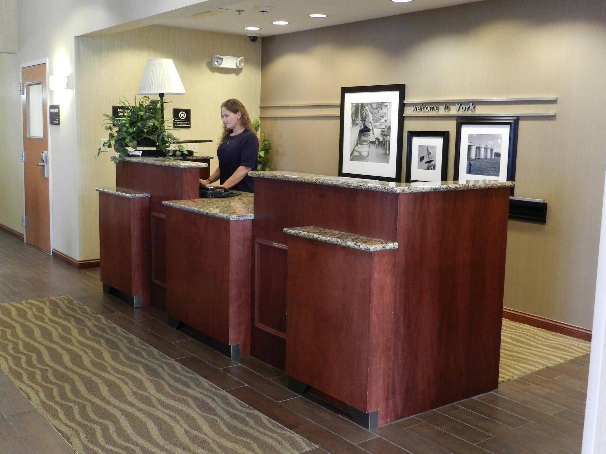 Hampton Inn York Esterno foto